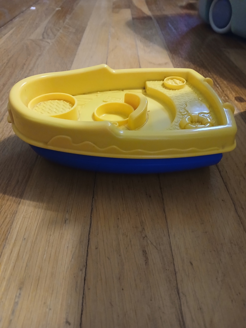 2011 Mattel Fisher Price Little People Yellow & Blue Boat. 7.5X2.5".